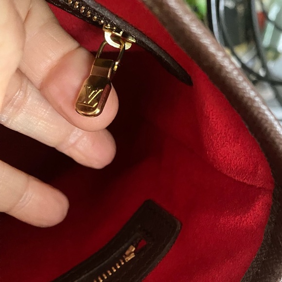 Authentic Louis Vuitton Damier Ebene Bucket Bag With COA - Picture 8 of 16